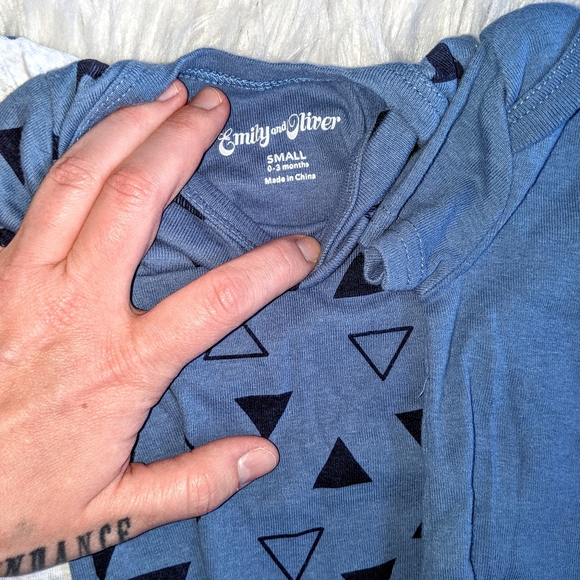 5 onesies - Picture 2 of 2